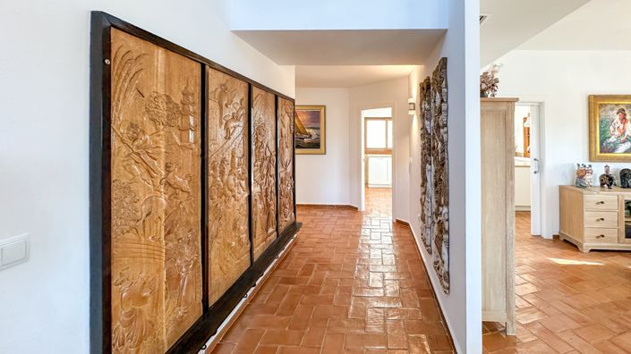 Image No.16-7 Bed Villa for sale