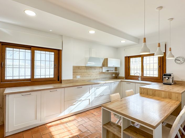 Image No.2-Villa de 7 chambres à vendre à Alicante City