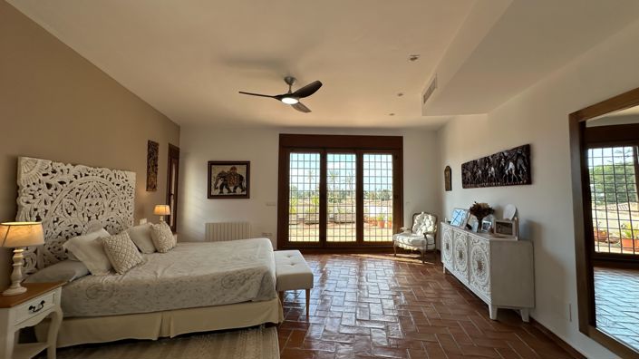 Image No.44-7 Bed Villa for sale