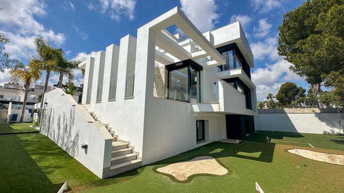 Image No.27-4 Bed Villa for sale