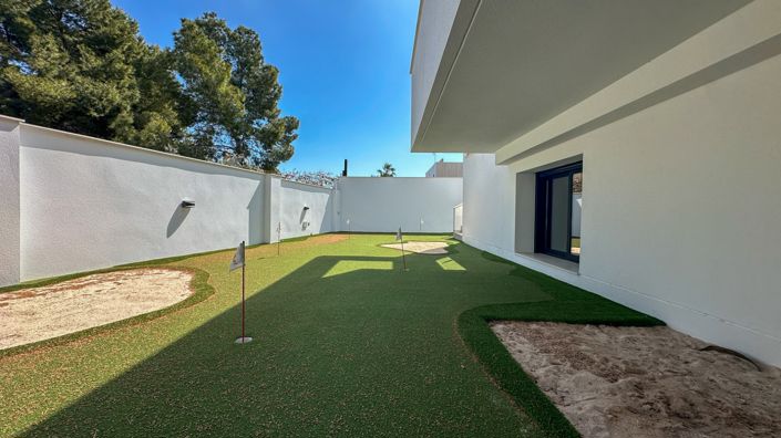 Image No.30-4 Bed Villa for sale