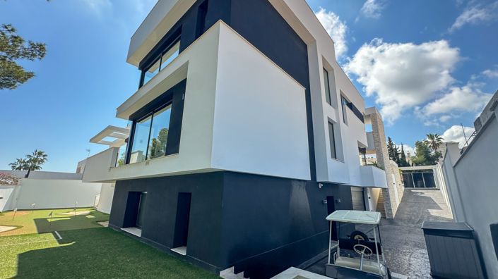 Image No.34-4 Bed Villa for sale