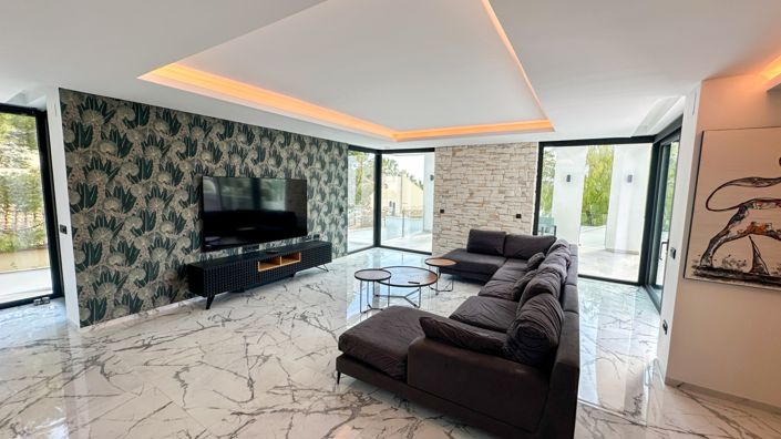 Image No.37-4 Bed Villa for sale