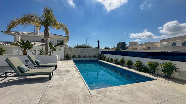 Image No.7-4 Bed Villa for sale