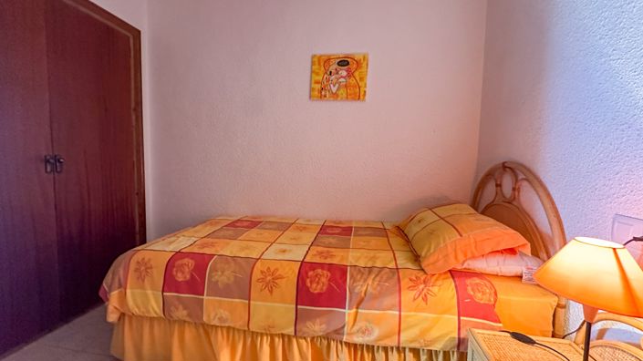 Image No.12-2 Bed Townhouse for sale