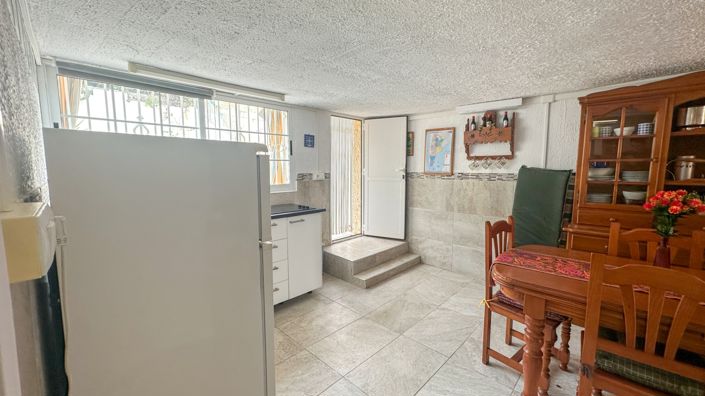 Image No.33-2 Bed Townhouse for sale