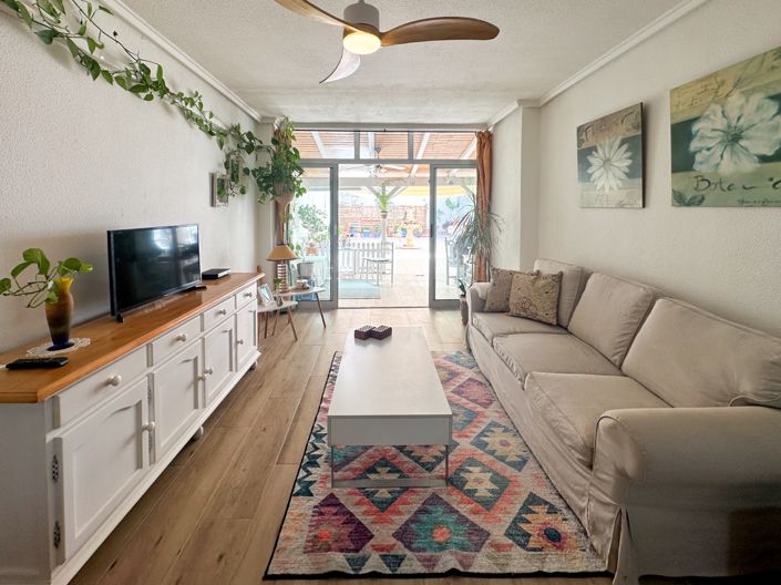 Image No.8-2 Bed Property for sale