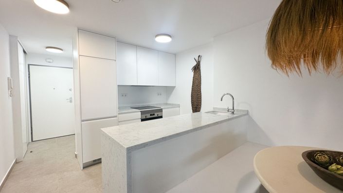 Image No.11-2 Bed Property for sale