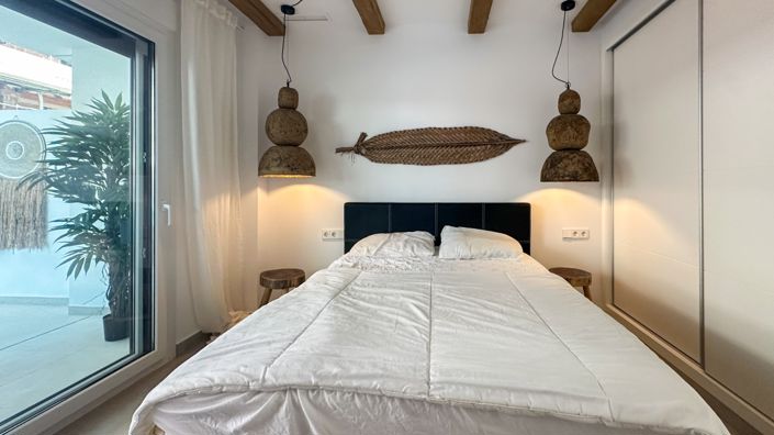 Image No.19-2 Bed Property for sale