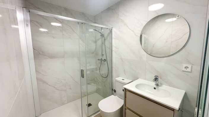 Image No.21-2 Bed Property for sale