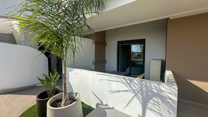 Image No.5-2 Bed Property for sale