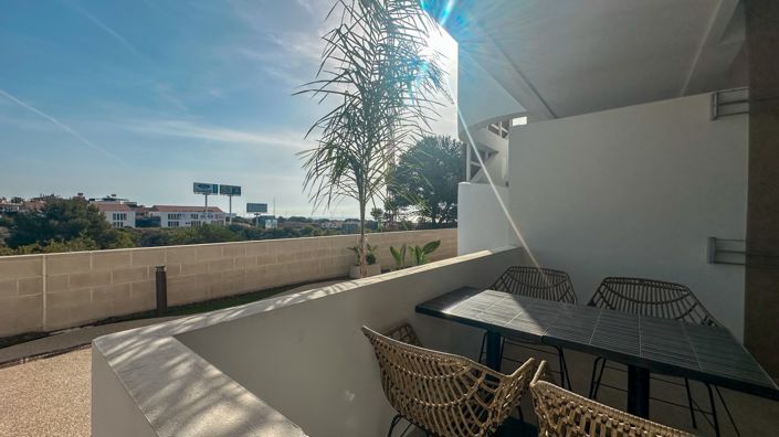 Image No.7-2 Bed Property for sale