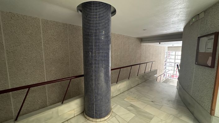 Image No.37-2 Bed Property for sale