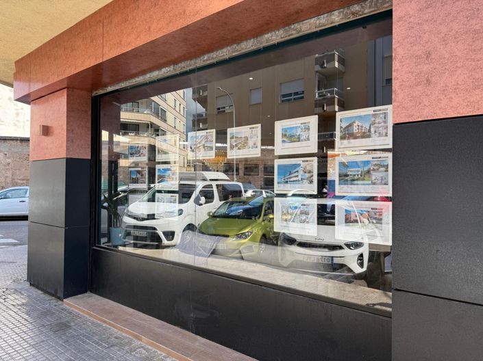 Image No.19-Commercial for sale