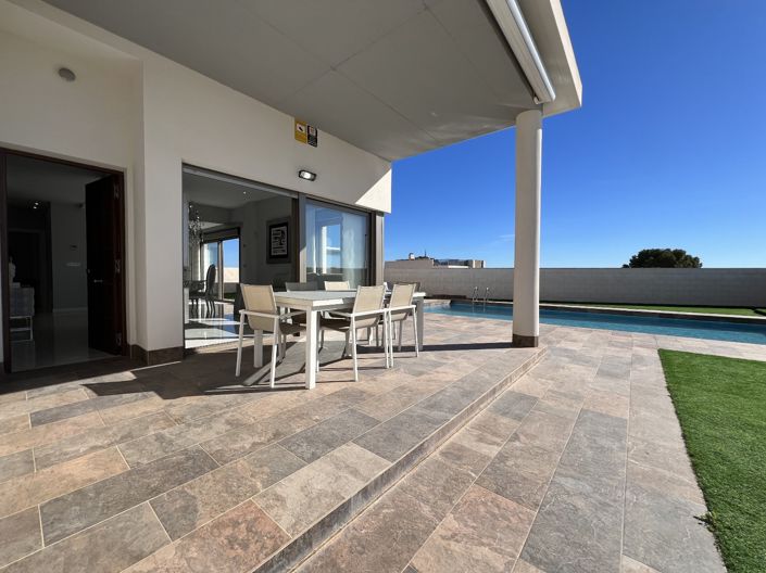 Image No.37-5 Bed Villa for sale