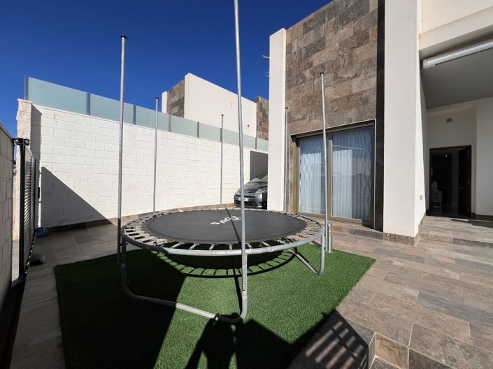 Image No.42-5 Bed Villa for sale