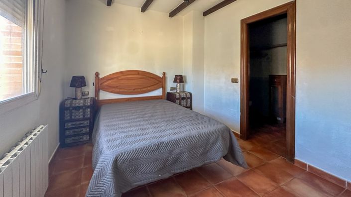 Image No.14-3 Bed Townhouse for sale