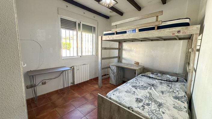 Image No.18-3 Bed Townhouse for sale