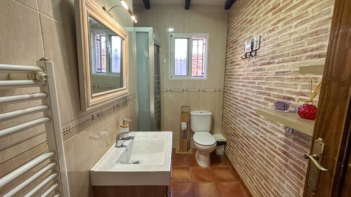 Image No.21-3 Bed Townhouse for sale