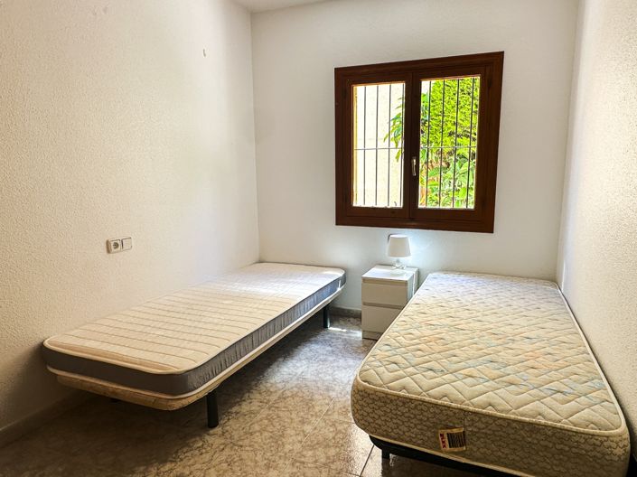 Image No.18-2 Bed Property for sale