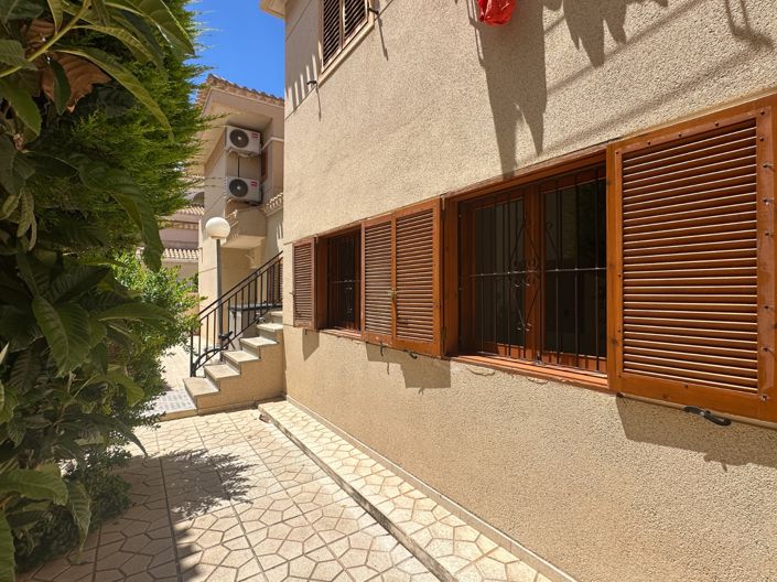 Image No.30-2 Bed Property for sale