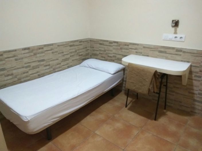 Image No.30-16 Bed Property for sale