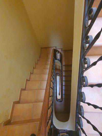 Image No.6-16 Bed Property for sale