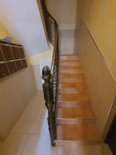 Image No.7-16 Bed Property for sale