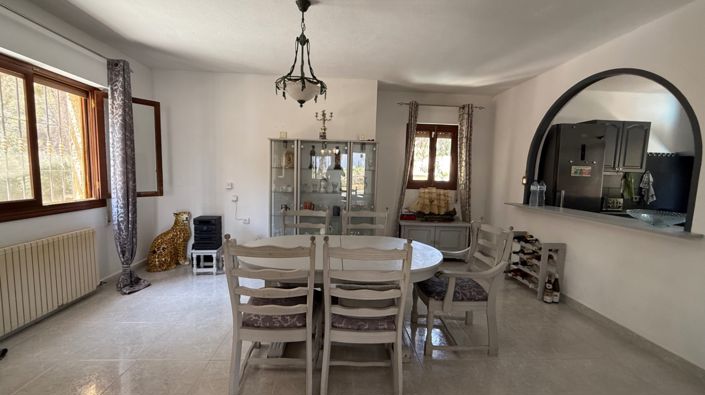 Image No.12-6 Bed Villa for sale
