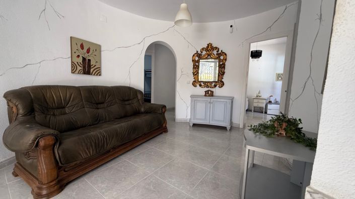 Image No.28-6 Bed Villa for sale