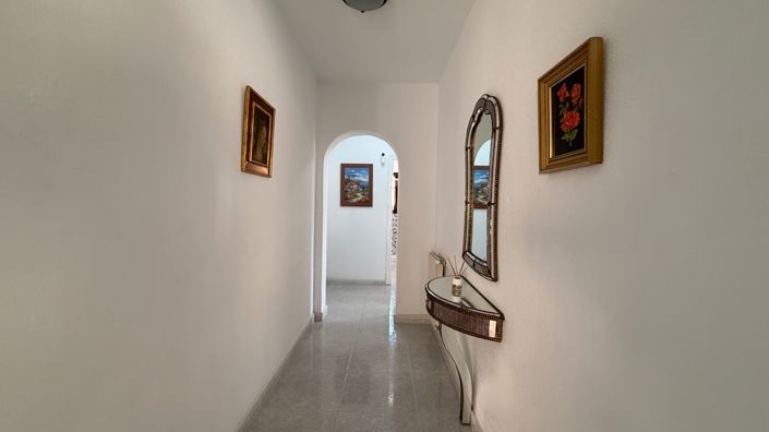 Image No.32-6 Bed Villa for sale