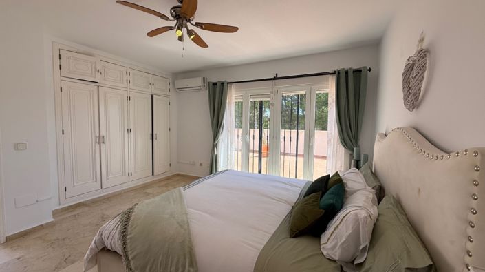 Image No.24-4 Bed Villa for sale