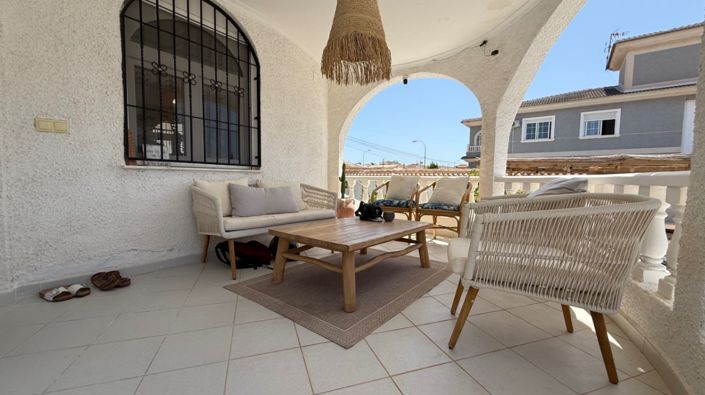 Image No.27-3 Bed Villa for sale