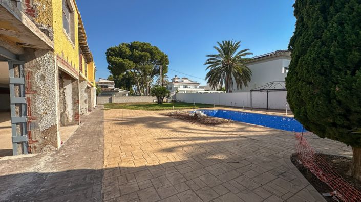Image No.5-Villa de 5 chambres à vendre à Cabo Roig
