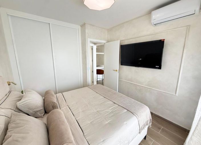 Image No.15-2 Bed Property for sale