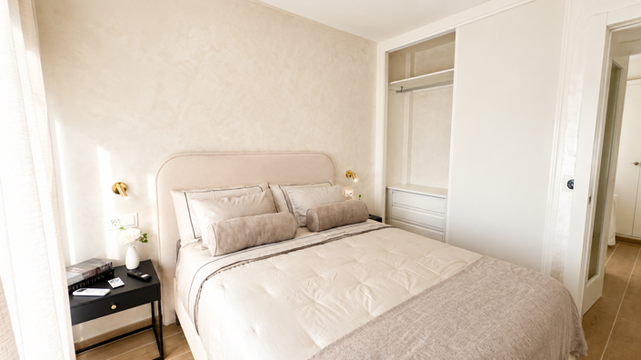 Image No.16-2 Bed Property for sale