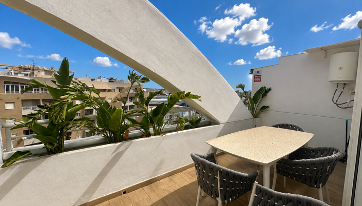 Image No.2-2 Bed Property for sale