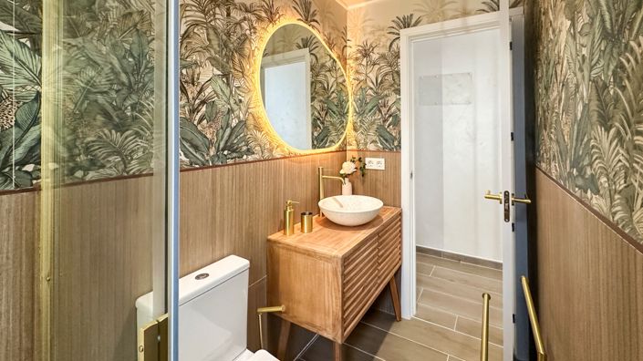 Image No.20-2 Bed Property for sale