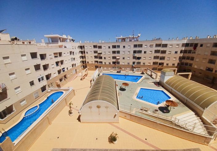 Image No.27-2 Bed Property for sale