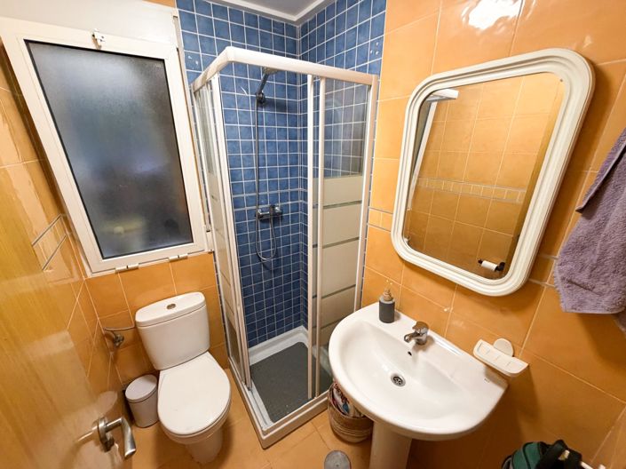 Image No.19-3 Bed Property for sale