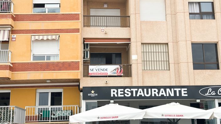 Image No.20-2 Bed Property for sale
