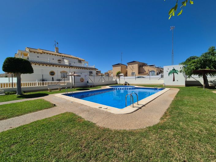 Image No.37-3 Bed Townhouse for sale