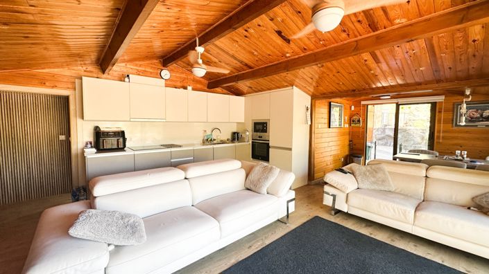 Image No.21-3 Bed Property for sale