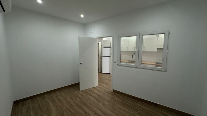 Image No.17-1 Bed Property for sale