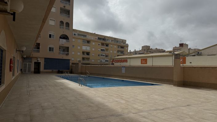 Image No.23-1 Bed Property for sale