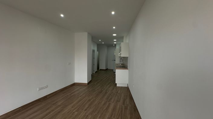 Image No.6-1 Bed Property for sale