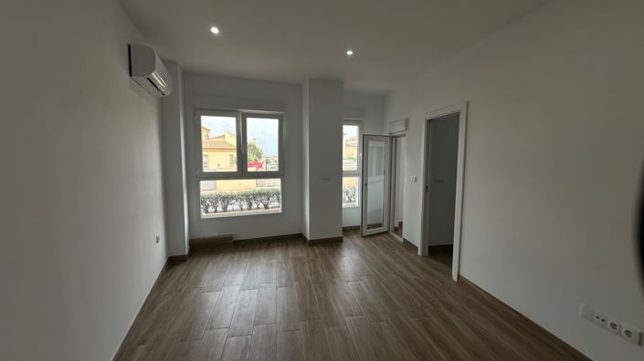 Image No.9-1 Bed Property for sale