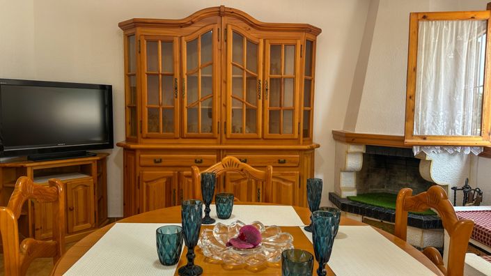 Image No.17-2 Bed Townhouse for sale