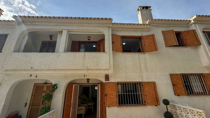 Image No.26-3 Bed Townhouse for sale