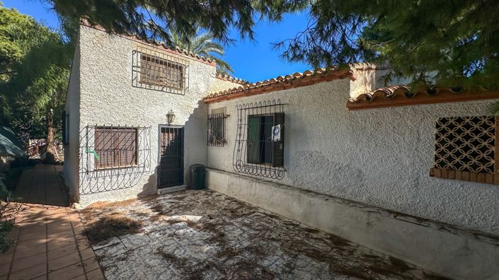 Image No.17-4 Bed Villa for sale